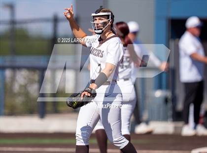 Thumbnail 1 in Saint Francis vs. Salinas (CIF CCS Open Division Semifinal) photogallery.