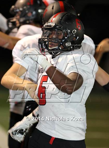 Thumbnail 3 in Harvard-Westlake vs. Granada Hills photogallery.