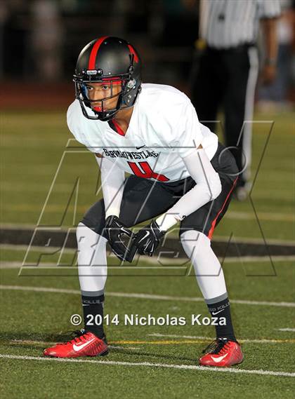 Thumbnail 3 in Harvard-Westlake vs. Granada Hills photogallery.