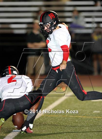 Thumbnail 2 in Harvard-Westlake vs. Granada Hills photogallery.
