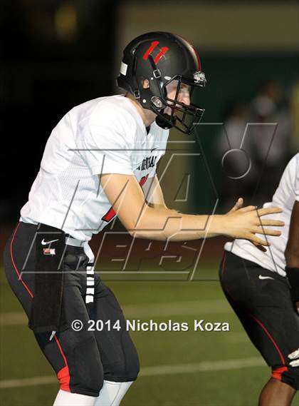 Thumbnail 3 in Harvard-Westlake vs. Granada Hills photogallery.