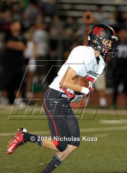 Thumbnail 3 in Harvard-Westlake vs. Granada Hills photogallery.
