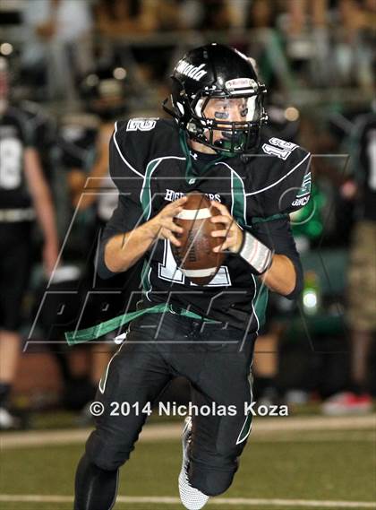 Thumbnail 3 in Harvard-Westlake vs. Granada Hills photogallery.