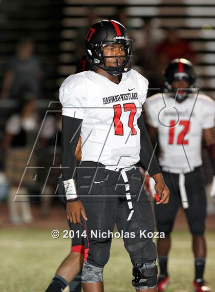 Thumbnail 2 in Harvard-Westlake vs. Granada Hills photogallery.
