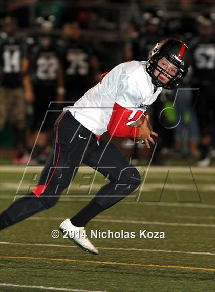 Thumbnail 2 in Harvard-Westlake vs. Granada Hills photogallery.