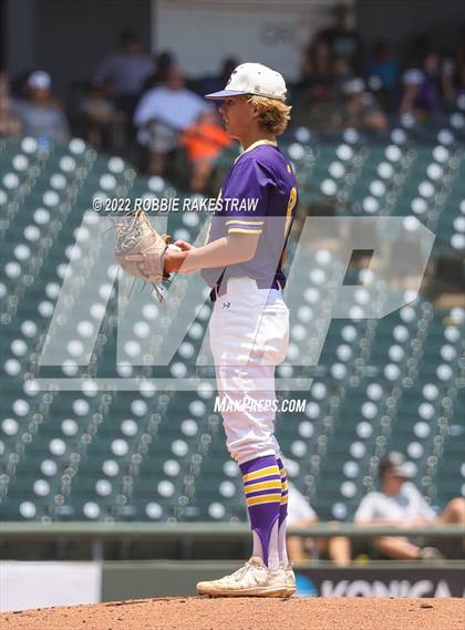 Thumbnail 1 in Valley Mills vs. Shiner (UIL 2A Baseball Final) photogallery.