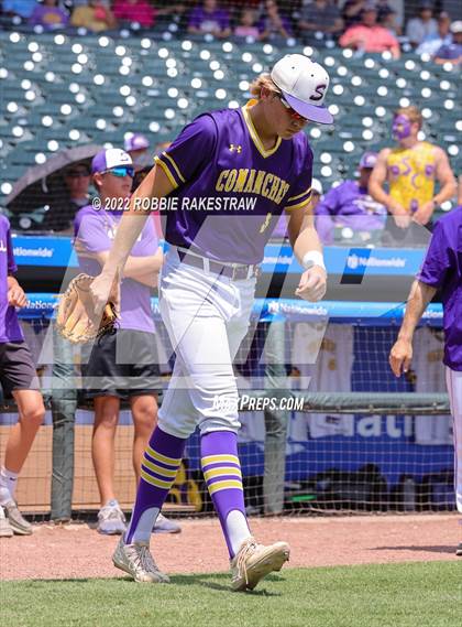 Thumbnail 3 in Valley Mills vs. Shiner (UIL 2A Baseball Final) photogallery.