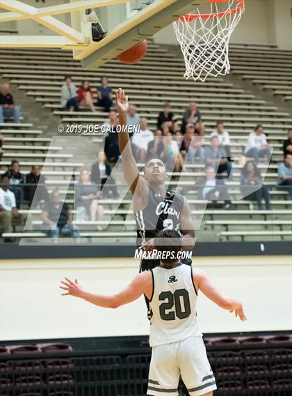 Thumbnail 3 in Reagan [Ronald] vs Clark photogallery.
