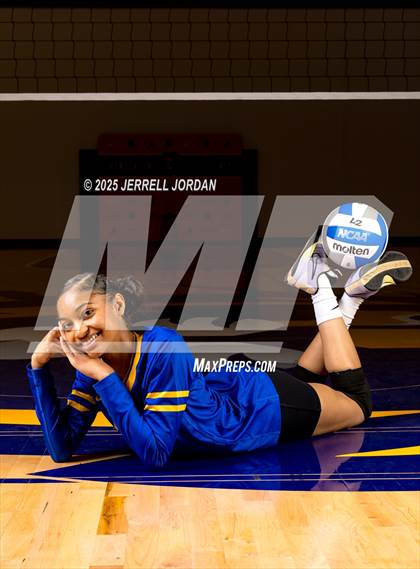 Thumbnail 2 in Henderson Collegiate (Team & Individual) photogallery.