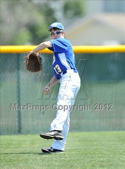 Thumbnail 2 in Muenster vs. Dodd City (UIL 1A Region 2 Quarterfinal Playoff) photogallery.