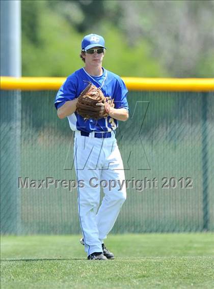 Thumbnail 1 in Muenster vs. Dodd City (UIL 1A Region 2 Quarterfinal Playoff) photogallery.