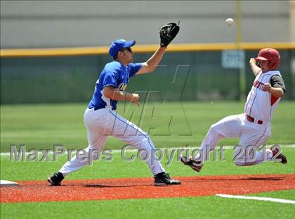 Thumbnail 3 in Muenster vs. Dodd City (UIL 1A Region 2 Quarterfinal Playoff) photogallery.