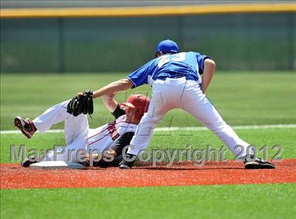 Thumbnail 2 in Muenster vs. Dodd City (UIL 1A Region 2 Quarterfinal Playoff) photogallery.