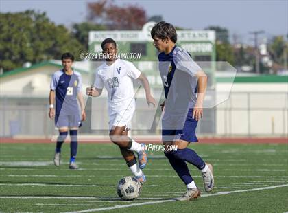 Thumbnail 1 in Venice vs Millikan (South High Holiday Soccer Tournament) photogallery.