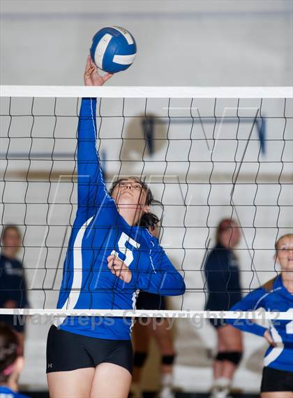 Thumbnail 2 in Turlock Christian vs. Waterford photogallery.