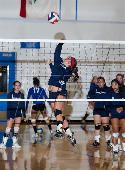 Thumbnail 3 in Turlock Christian vs. Waterford photogallery.