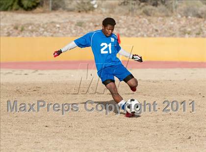 Thumbnail 3 in Salpointe Catholic vs. Palo Verde (Chris Mair Tournament) photogallery.