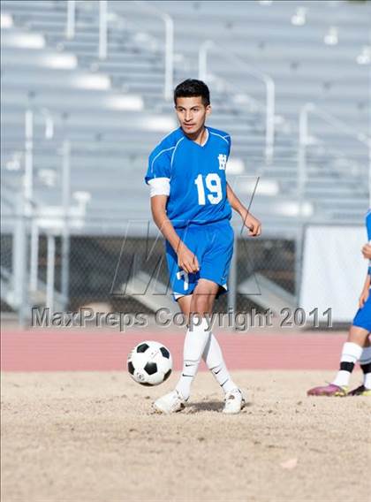 Thumbnail 2 in Salpointe Catholic vs. Palo Verde (Chris Mair Tournament) photogallery.