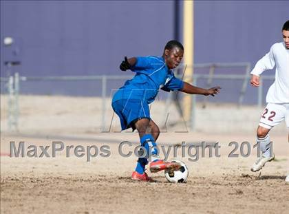 Thumbnail 2 in Salpointe Catholic vs. Palo Verde (Chris Mair Tournament) photogallery.