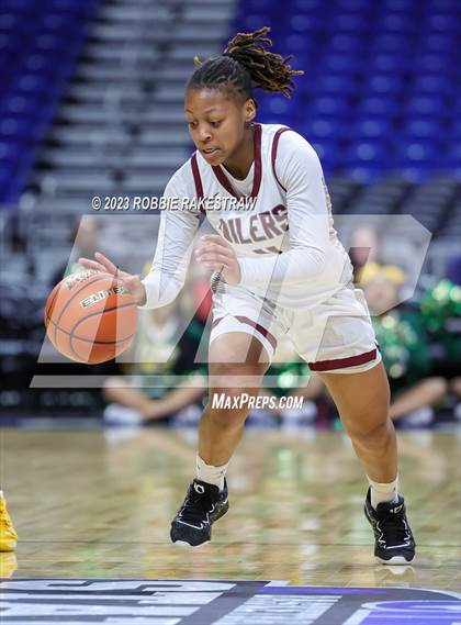 Thumbnail 1 in Pearland vs. DeSoto (UIL 6A Basketball State Semifinal) photogallery.