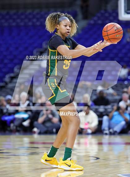 Thumbnail 3 in Pearland vs. DeSoto (UIL 6A Basketball State Semifinal) photogallery.