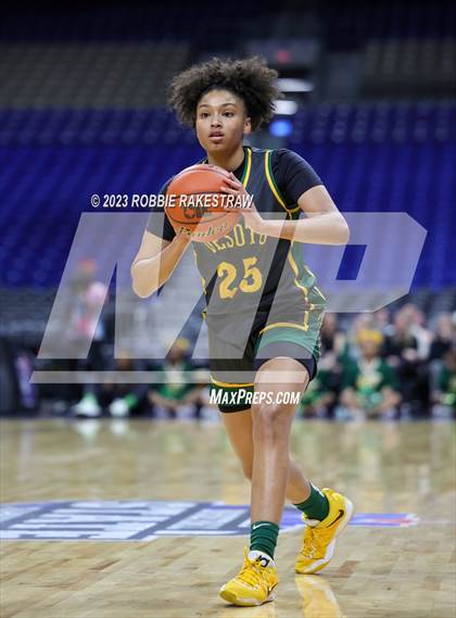 Thumbnail 1 in Pearland vs. DeSoto (UIL 6A Basketball State Semifinal) photogallery.