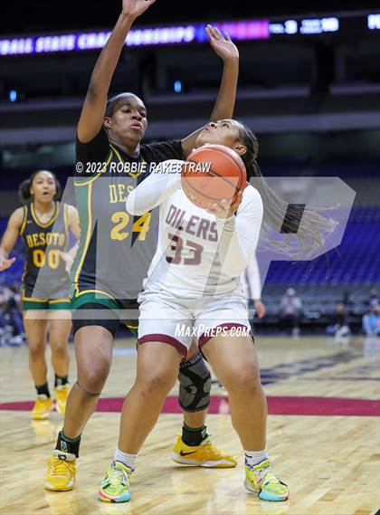 Thumbnail 1 in Pearland vs. DeSoto (UIL 6A Basketball State Semifinal) photogallery.