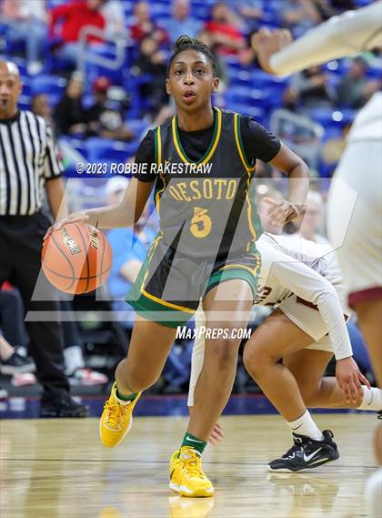 Thumbnail 2 in Pearland vs. DeSoto (UIL 6A Basketball State Semifinal) photogallery.