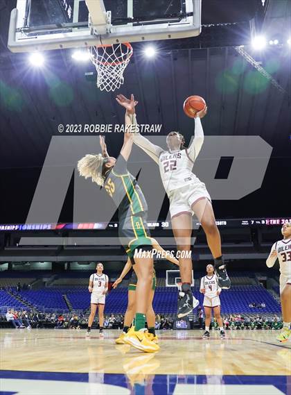 Thumbnail 1 in Pearland vs. DeSoto (UIL 6A Basketball State Semifinal) photogallery.
