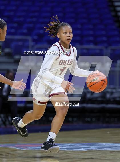 Thumbnail 1 in Pearland vs. DeSoto (UIL 6A Basketball State Semifinal) photogallery.