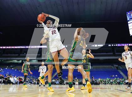 Thumbnail 3 in Pearland vs. DeSoto (UIL 6A Basketball State Semifinal) photogallery.