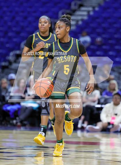 Thumbnail 2 in Pearland vs. DeSoto (UIL 6A Basketball State Semifinal) photogallery.