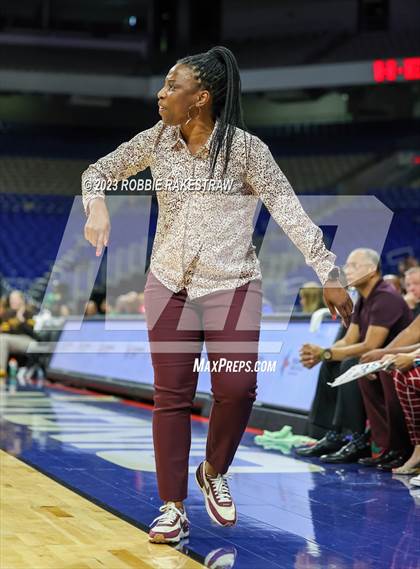 Thumbnail 3 in Pearland vs. DeSoto (UIL 6A Basketball State Semifinal) photogallery.