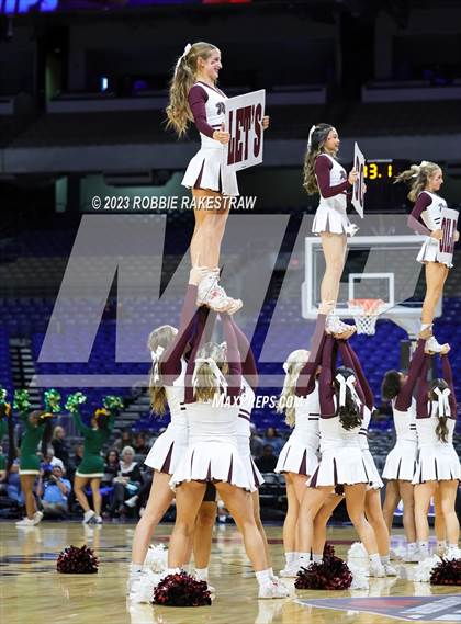 Thumbnail 3 in Pearland vs. DeSoto (UIL 6A Basketball State Semifinal) photogallery.