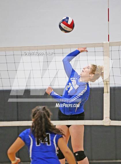 Thumbnail 3 in Coginchaug Regional vs. Lyman Memorial (CIAC Class S Semifinal) photogallery.