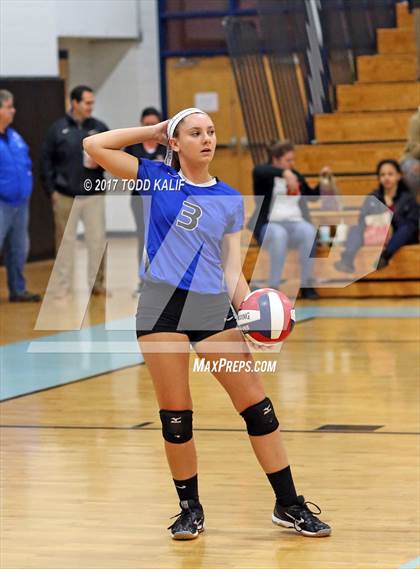 Thumbnail 2 in Coginchaug Regional vs. Lyman Memorial (CIAC Class S Semifinal) photogallery.