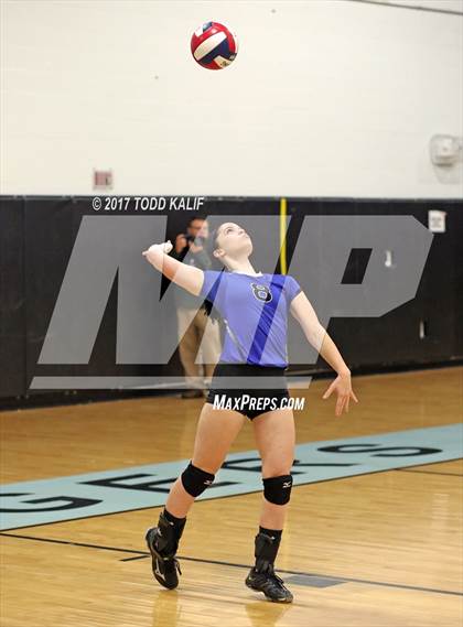 Thumbnail 2 in Coginchaug Regional vs. Lyman Memorial (CIAC Class S Semifinal) photogallery.