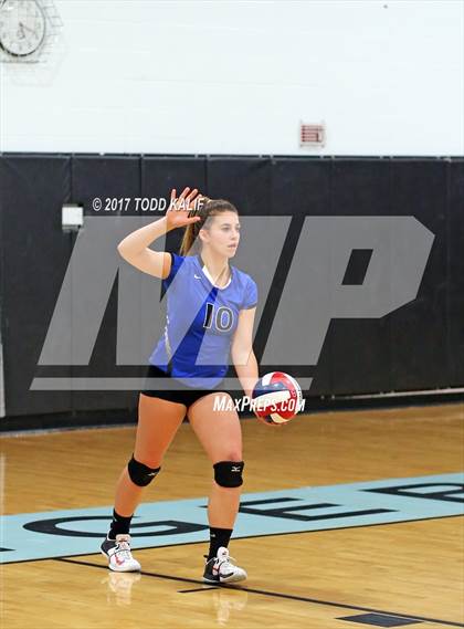 Thumbnail 1 in Coginchaug Regional vs. Lyman Memorial (CIAC Class S Semifinal) photogallery.
