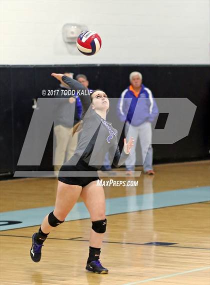 Thumbnail 3 in Coginchaug Regional vs. Lyman Memorial (CIAC Class S Semifinal) photogallery.