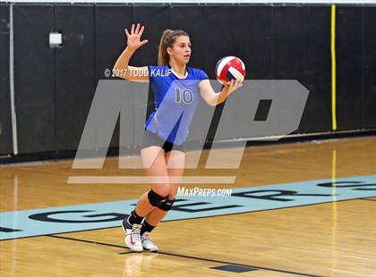 Thumbnail 3 in Coginchaug Regional vs. Lyman Memorial (CIAC Class S Semifinal) photogallery.