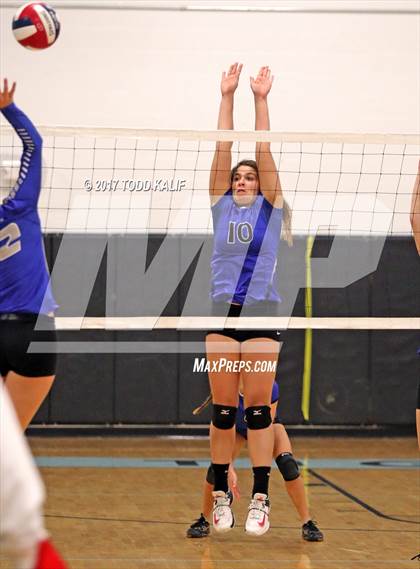 Thumbnail 3 in Coginchaug Regional vs. Lyman Memorial (CIAC Class S Semifinal) photogallery.