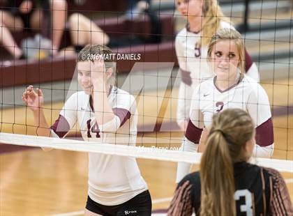 Thumbnail 2 in Erie @ Cheyenne Mountain (CHSAA 4A Region 3) photogallery.