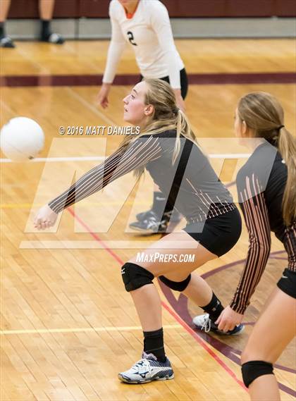 Thumbnail 2 in Erie @ Cheyenne Mountain (CHSAA 4A Region 3) photogallery.