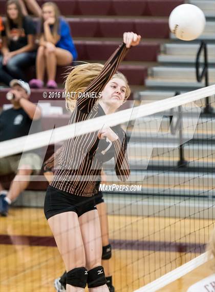 Thumbnail 1 in Erie @ Cheyenne Mountain (CHSAA 4A Region 3) photogallery.