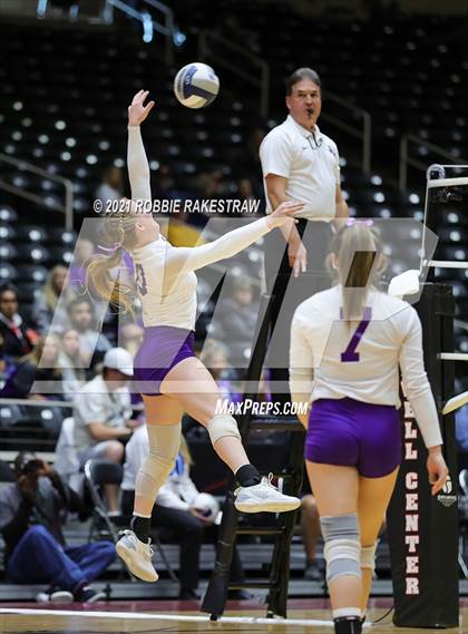Thumbnail 3 in Beckville vs. Thrall (UIL Volleyball 2A Finals) photogallery.