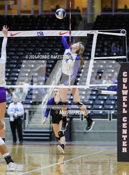 Thumbnail 3 in Beckville vs. Thrall (UIL Volleyball 2A Finals) photogallery.