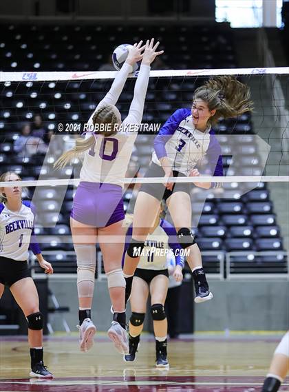 Thumbnail 2 in Beckville vs. Thrall (UIL Volleyball 2A Finals) photogallery.