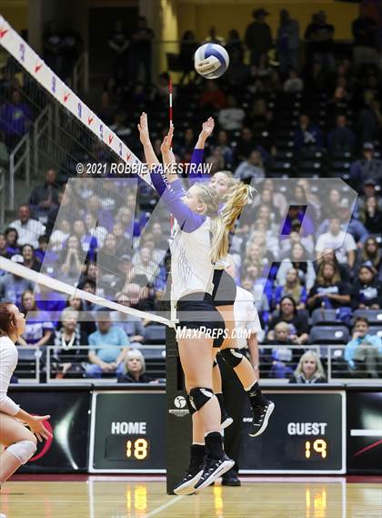 Thumbnail 1 in Beckville vs. Thrall (UIL Volleyball 2A Finals) photogallery.