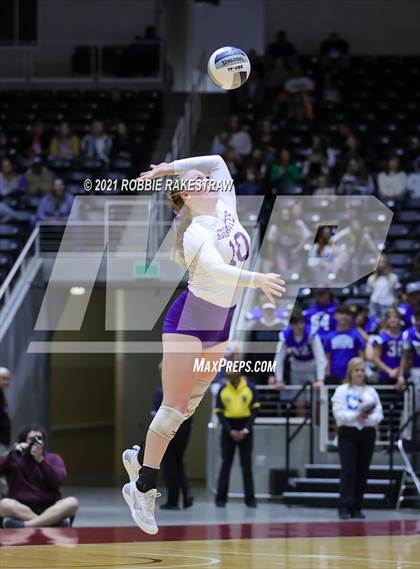 Thumbnail 3 in Beckville vs. Thrall (UIL Volleyball 2A Finals) photogallery.