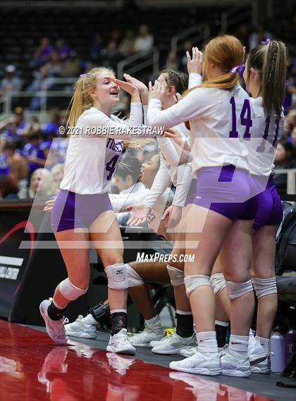 Thumbnail 2 in Beckville vs. Thrall (UIL Volleyball 2A Finals) photogallery.